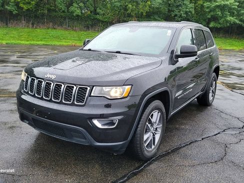 Used 2018 Jeep Grand Cherokee Laredo AWD/4WD image 5