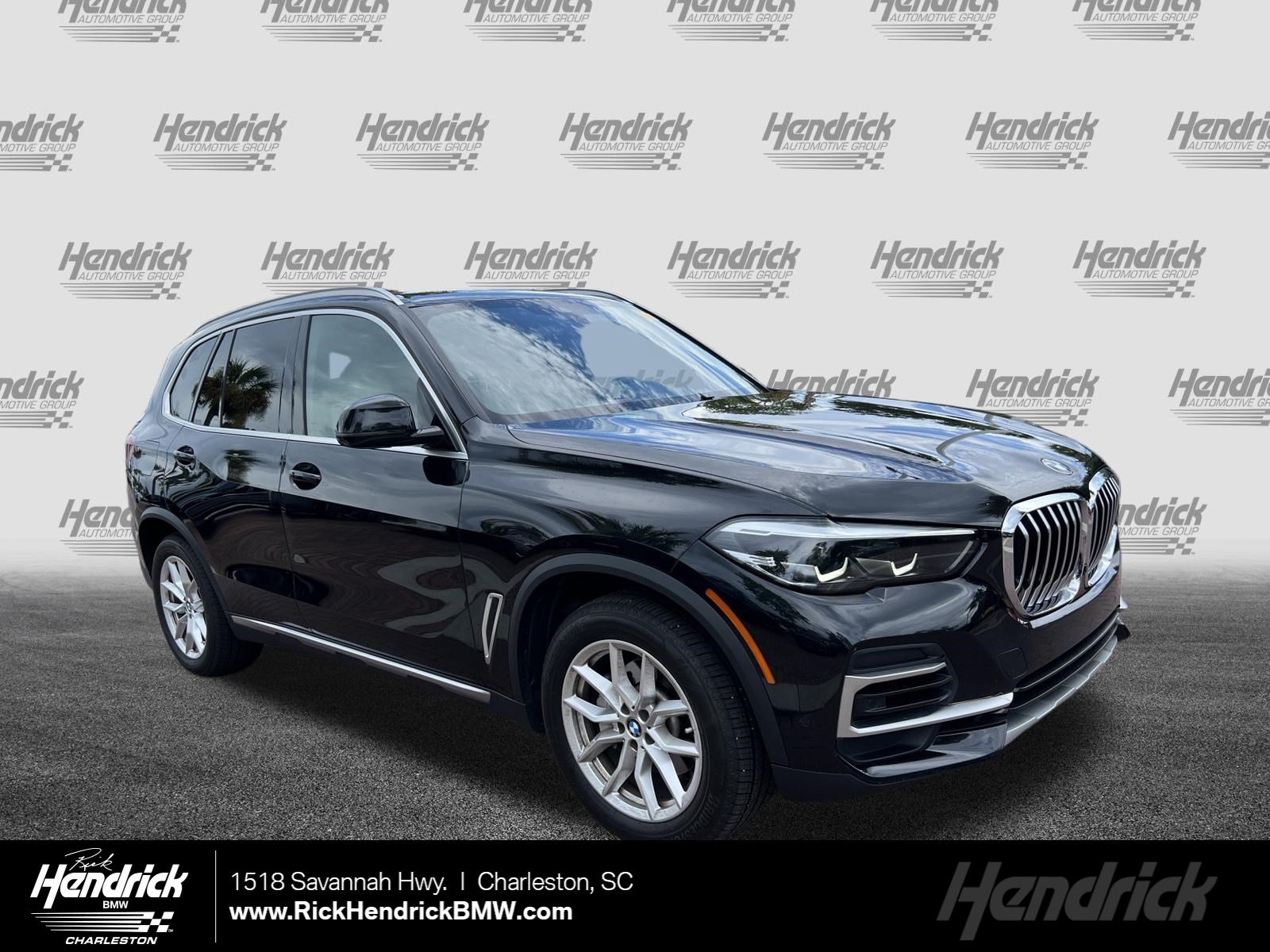 Used 2022 BMW X5 xDrive40i w/ Premium Package AWD/4WD image 1