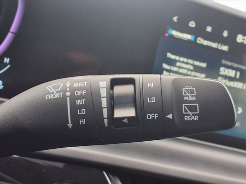 Certified 2025 Kia Seltos S FWD image 17