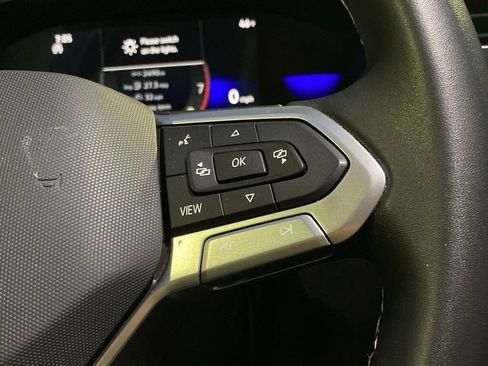 Used 2023 Volkswagen Tiguan SE image 16