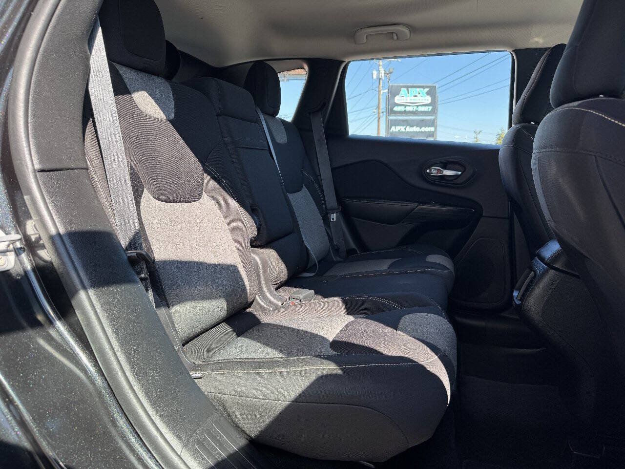 Used 2015 Jeep Cherokee Sport AWD/4WD image 20