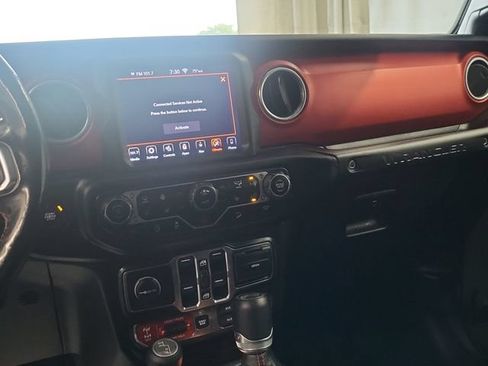 Used 2020 Jeep Wrangler Unlimited Rubicon AWD/4WD image 6