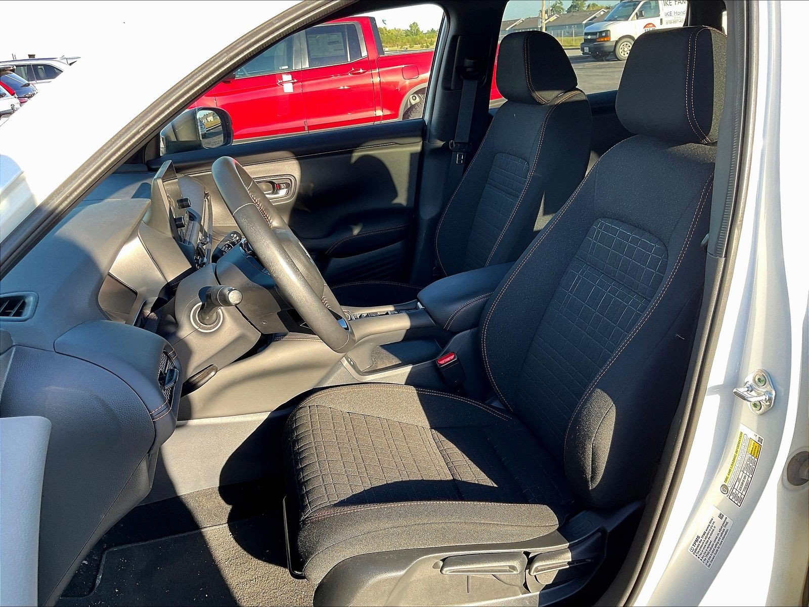 Certified 2025 Honda HR-V Sport image 6