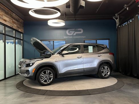 Used 2021 Kia Seltos LX image 24