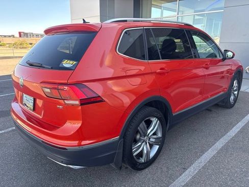 Used 2018 Volkswagen Tiguan SEL Premium FWD image 3