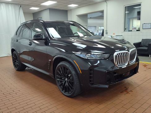 Used 2026 BMW X5 xDrive40i w/ M Sport Package AWD/4WD image 7