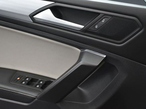 Used 2023 Volkswagen Tiguan S image 8