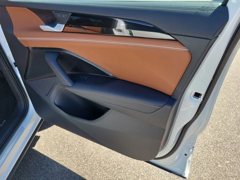 New 2026 Volkswagen Tiguan SEL R-Line image 31