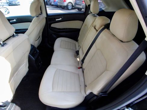 Used 2015 Ford Edge SE image 13
