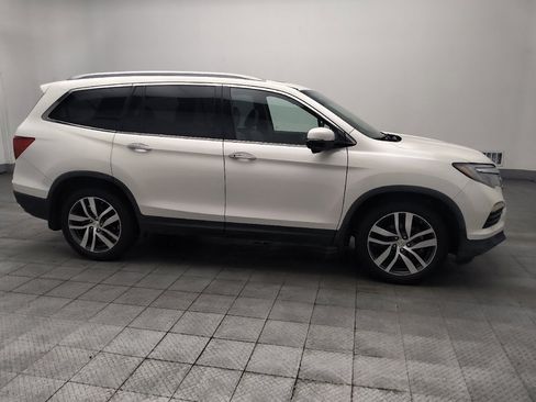 Used 2016 Honda Pilot Touring image 11