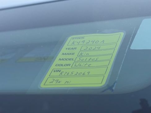 Used 2024 Kia Seltos S AWD/4WD image 33