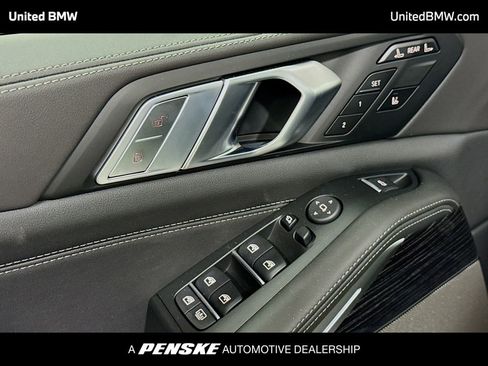 New 2026 BMW X7 xDrive40i w/ M Sport Package AWD/4WD image 3