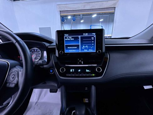Used 2022 Toyota Corolla Cross LE w/ Black Badges Package (TMS) AWD/4WD image 15