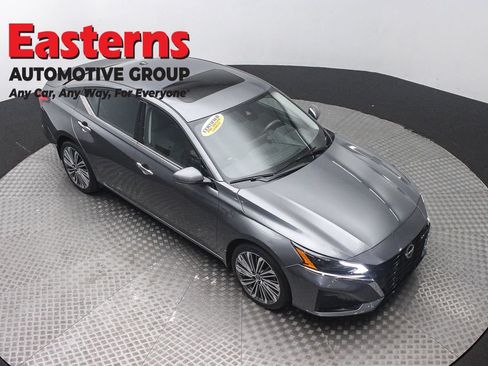 Used 2023 Nissan Altima 2.5 SL AWD/4WD image 3