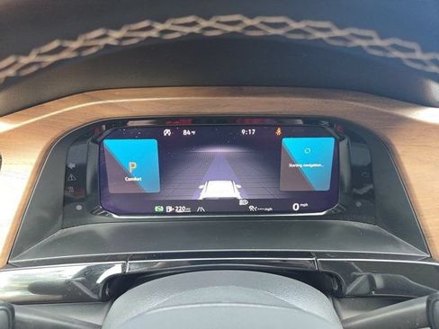 Used 2025 Volkswagen Atlas SE FWD image 16