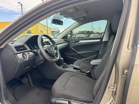 Used 2016 Volkswagen Passat 1.8T S FWD image 8