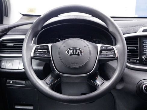 Used 2020 Kia Sorento LX image 14
