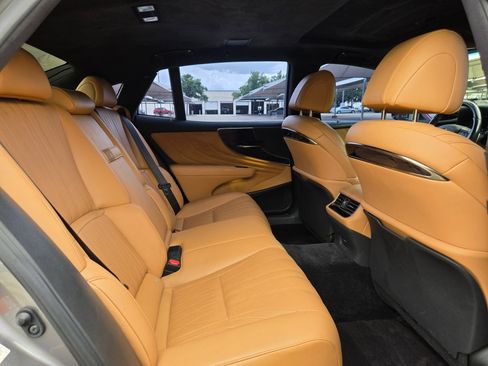 Used 2022 Lexus LS 500 AWD w/ Interior Upgrade Package image 26