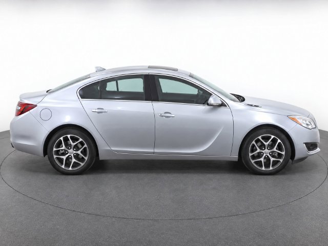 Used 2016 Buick Regal Sport Touring FWD image 8