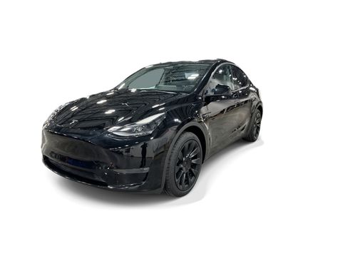 Certified 2023 Tesla Model Y Long Range AWD/4WD image 1