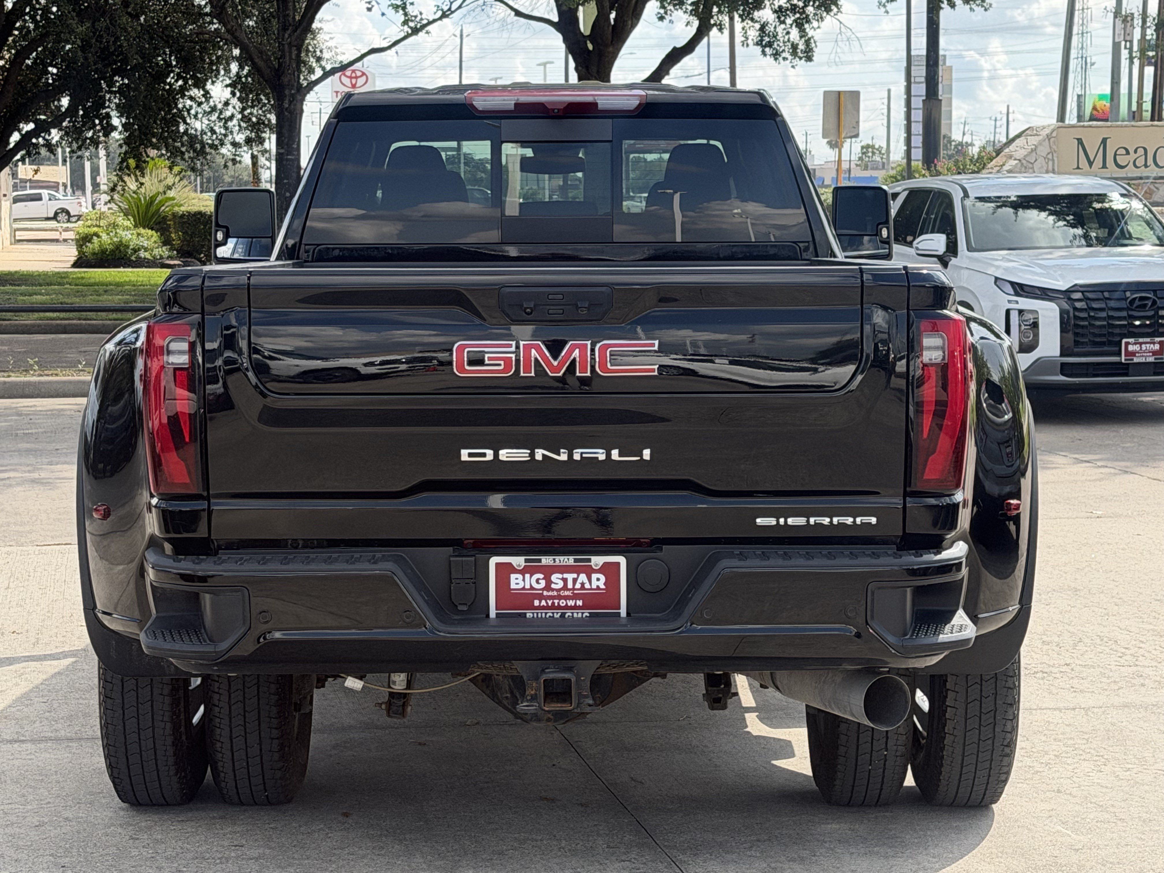 Used 2025 GMC Sierra 3500 Denali AWD/4WD image 6