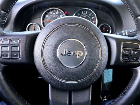 Used 2013 Jeep Wrangler Unlimited Sport w/ Connectivity Group image 12