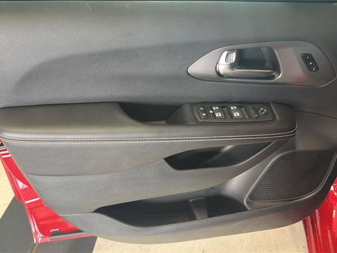 New 2026 Chrysler Pacifica Select image 13