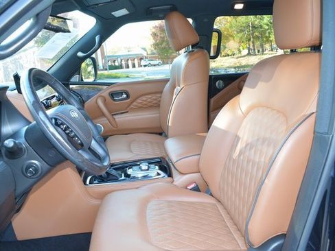 Used 2024 INFINITI QX80 Sensory image 17