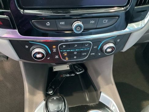 Used 2018 Chevrolet Traverse Premier w/ Driver Confidence II Package image 17