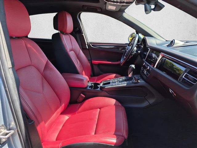 Used 2020 Porsche Macan AWD/4WD image 22