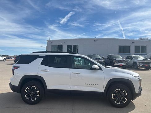 Used 2025 Chevrolet Equinox ACTIV w/ Safety and Technology Package image 11
