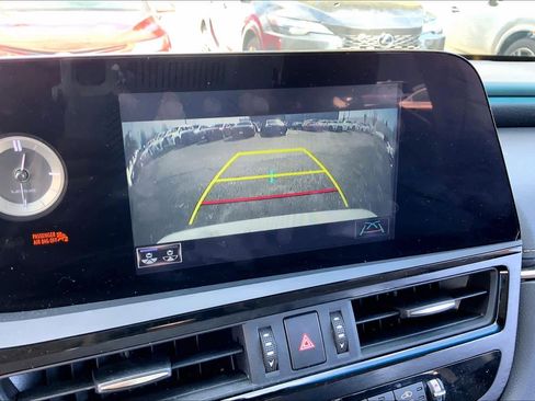 Used 2022 Lexus ES 300h w/ Premium Package image 27