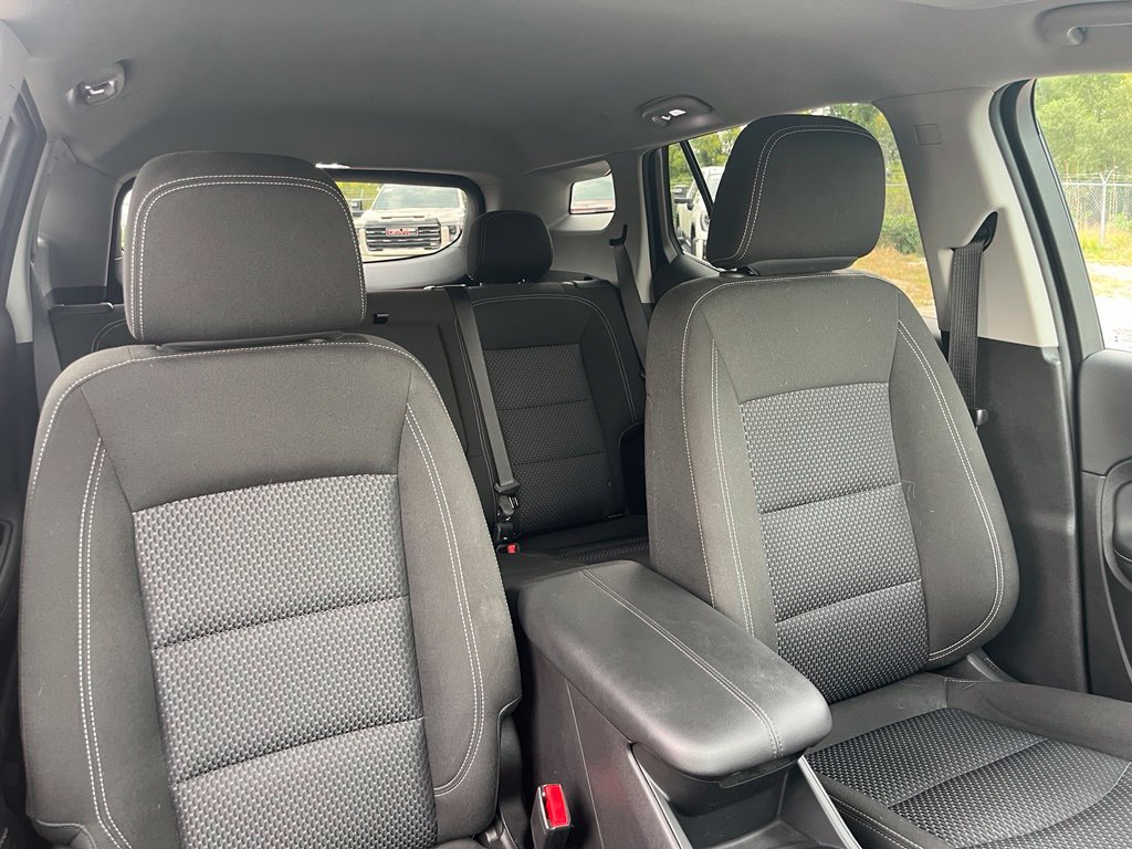 Used 2024 GMC Terrain SLE w/ Driver Convenience Package FWD image 37