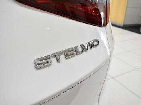 Used 2023 Alfa Romeo Stelvio Veloce AWD/4WD image 16