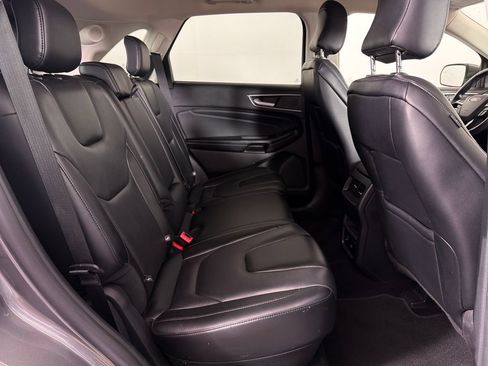 Used 2022 Ford Edge Titanium AWD/4WD image 22