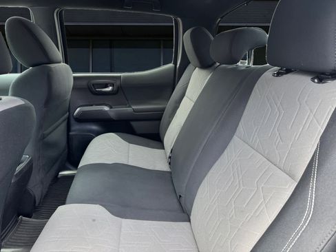 Used 2023 Toyota Tacoma TRD Off-Road image 13