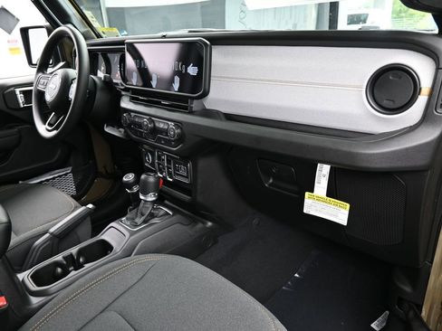 New 2026 Jeep Gladiator Sport image 38