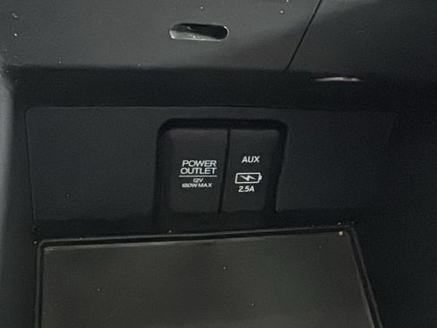 Used 2022 Honda Pilot Elite image 32