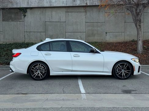 Used 2019 BMW 330i Sedan w/ M Sport Package image 10