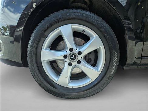 Used 2018 Mercedes-Benz Metris Passenger image 22