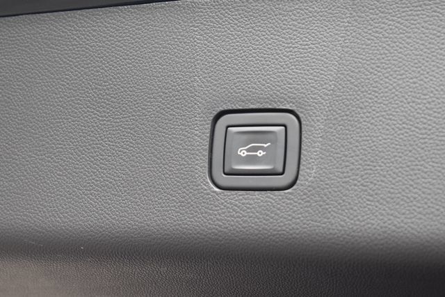 Used 2022 Chevrolet Traverse High Country AWD/4WD image 21