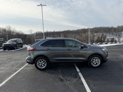 Certified 2024 Ford Edge SEL w/ Convenience Package image 5