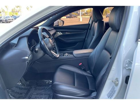 Used 2020 MAZDA MAZDA3 Hatchback w/ Preferred Package image 11