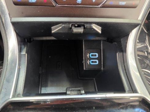 Used 2020 Ford Edge Titanium w/ Cargo Accessory Package FWD image 28