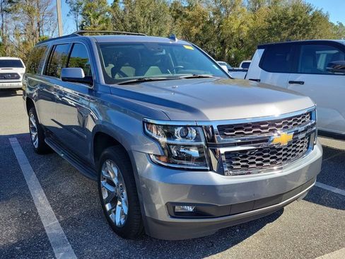 Used 2020 Chevrolet Suburban LT w/ Luxury Package image 1