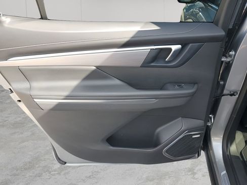 Certified 2025 Buick Enclave Preferred image 39