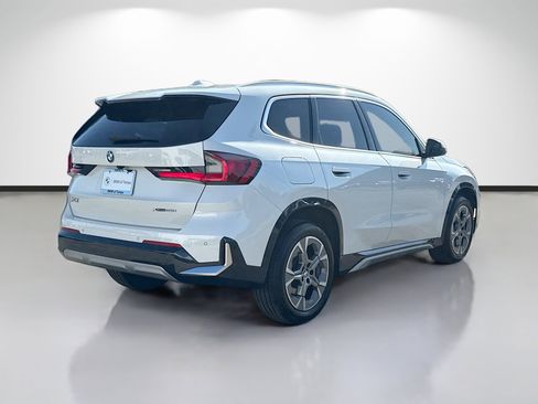 Used 2024 BMW X1 xDrive28i w/ Technology Package AWD/4WD image 3