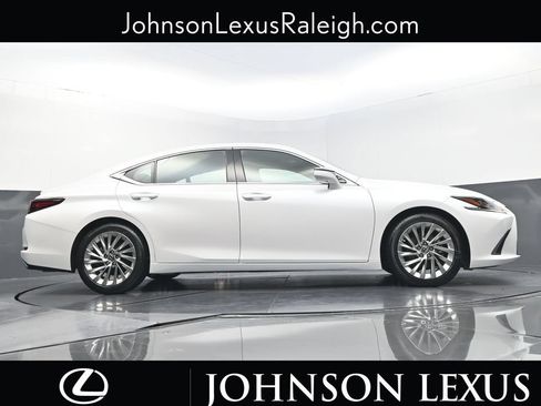 Used 2019 Lexus ES 350 Ultra Luxury w/ Accessory Package FWD image 21