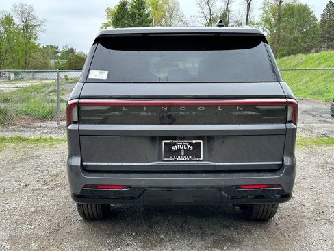 New 2025 Lincoln Navigator Black Label AWD/4WD image 4