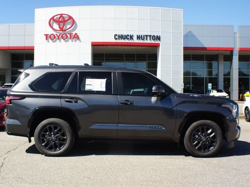 Used 2026 Toyota Sequoia Platinum AWD/4WD image 1